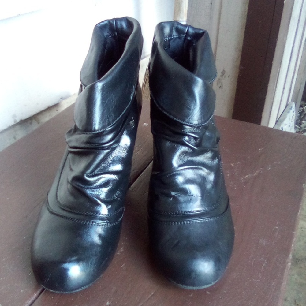 COPY - Decree low heel ankle boots